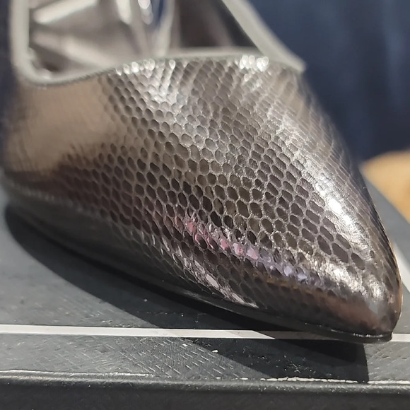 Karl Lagerfeld Paris Rosalyn Dark Slate Snakeprint Leather Slingback Heels US 10 - Picture 3 of 8